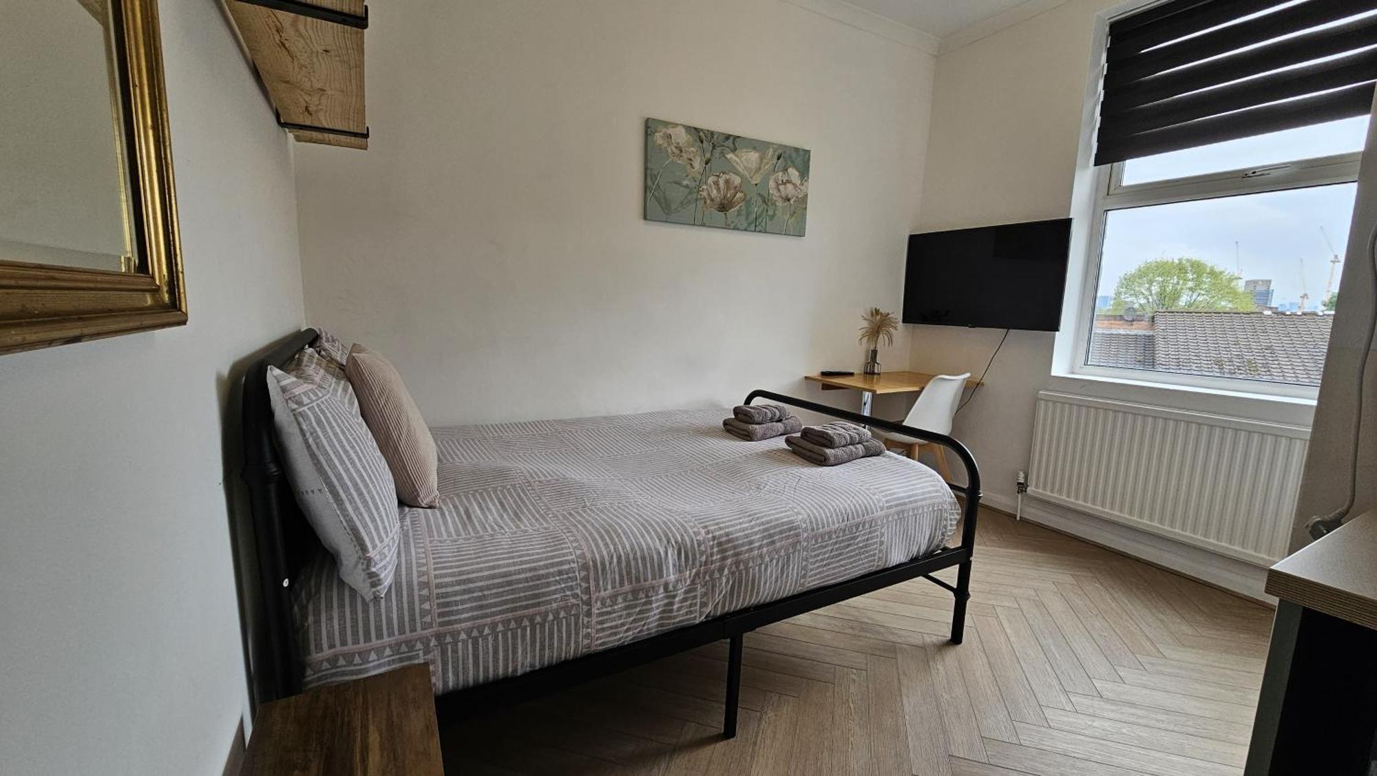 Newly Renovated Studios & Ensuite Rooms! - Camberwell Лондон Екстериор снимка