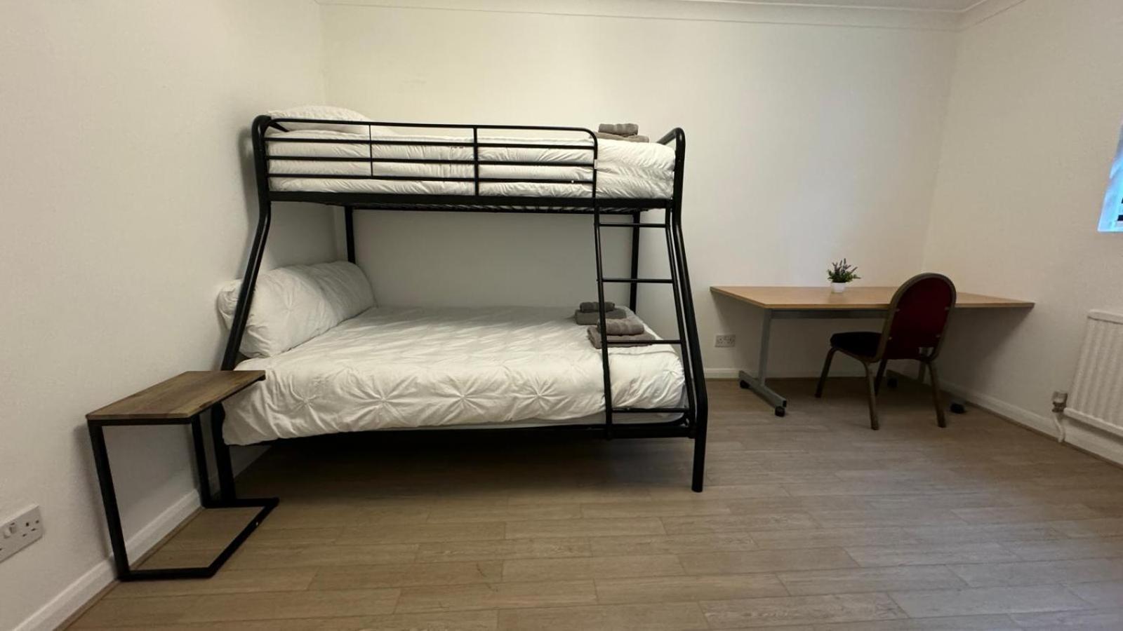 Newly Renovated Studios & Ensuite Rooms! - Camberwell Лондон Екстериор снимка