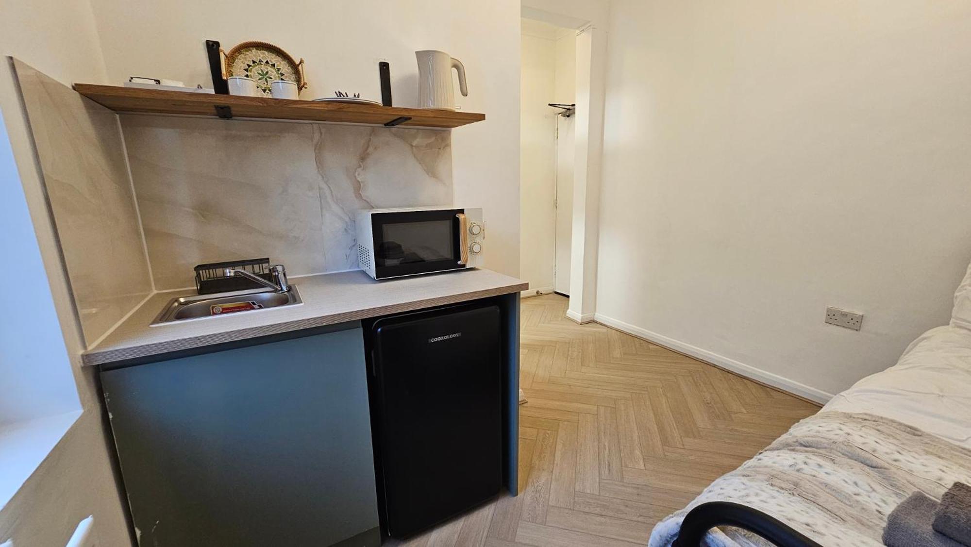 Newly Renovated Studios & Ensuite Rooms! - Camberwell Лондон Екстериор снимка