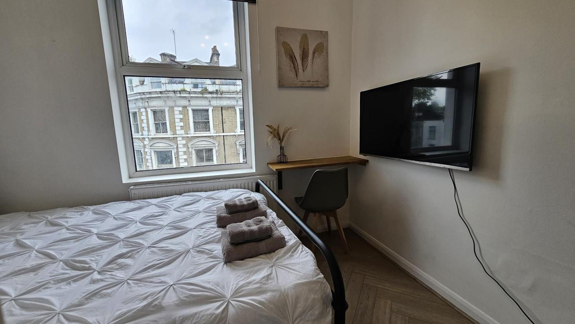Newly Renovated Studios & Ensuite Rooms! - Camberwell Лондон Екстериор снимка